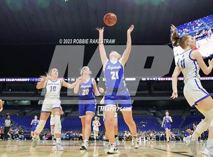 Thumbnail 1 in Huckabay vs. Nazareth (UIL 1A Basketball State Final) photogallery.
