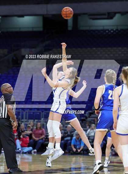 Thumbnail 2 in Huckabay vs. Nazareth (UIL 1A Basketball State Final) photogallery.