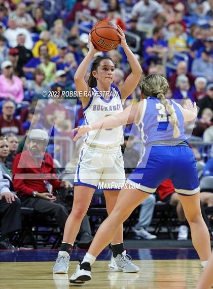 Thumbnail 3 in Huckabay vs. Nazareth (UIL 1A Basketball State Final) photogallery.