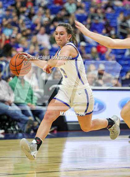 Thumbnail 3 in Huckabay vs. Nazareth (UIL 1A Basketball State Final) photogallery.