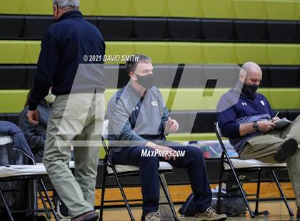 Thumbnail 1 in Blue Springs vs Aquinas (810 Varsity Showcase) photogallery.