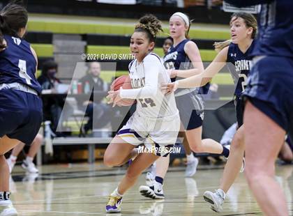 Thumbnail 3 in Blue Springs vs Aquinas (810 Varsity Showcase) photogallery.