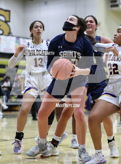 Thumbnail 1 in Blue Springs vs Aquinas (810 Varsity Showcase) photogallery.