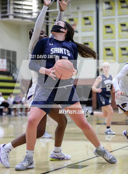 Thumbnail 1 in Blue Springs vs Aquinas (810 Varsity Showcase) photogallery.