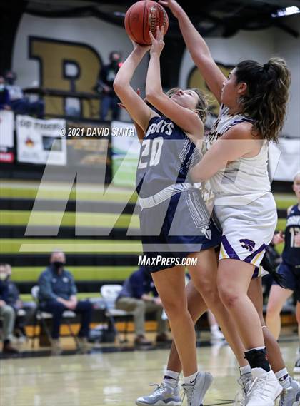 Thumbnail 3 in Blue Springs vs Aquinas (810 Varsity Showcase) photogallery.