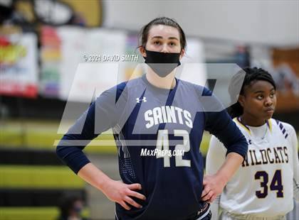 Thumbnail 1 in Blue Springs vs Aquinas (810 Varsity Showcase) photogallery.