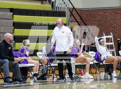 Thumbnail 1 in Blue Springs vs Aquinas (810 Varsity Showcase) photogallery.