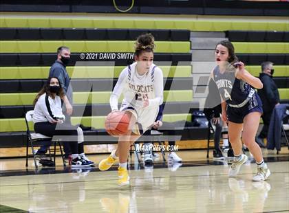 Thumbnail 2 in Blue Springs vs Aquinas (810 Varsity Showcase) photogallery.