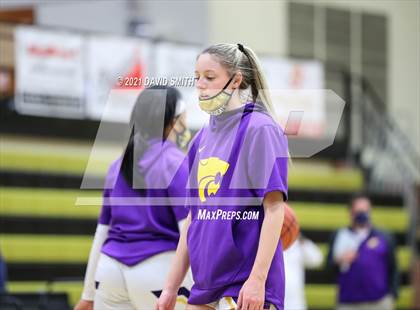 Thumbnail 3 in Blue Springs vs Aquinas (810 Varsity Showcase) photogallery.