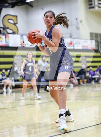 Thumbnail 2 in Blue Springs vs Aquinas (810 Varsity Showcase) photogallery.