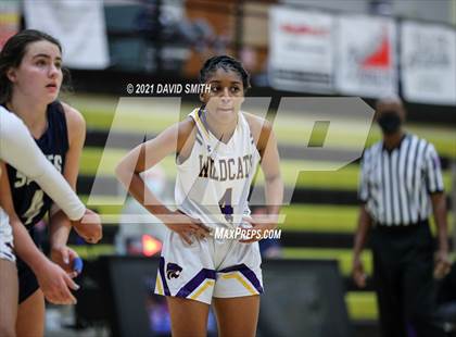 Thumbnail 3 in Blue Springs vs Aquinas (810 Varsity Showcase) photogallery.