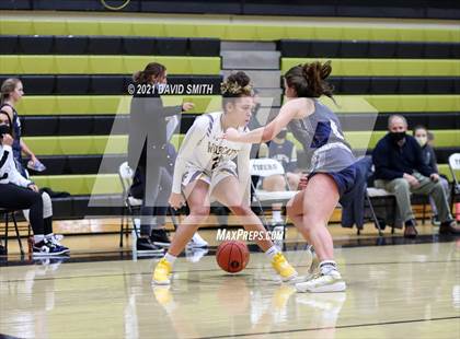 Thumbnail 3 in Blue Springs vs Aquinas (810 Varsity Showcase) photogallery.