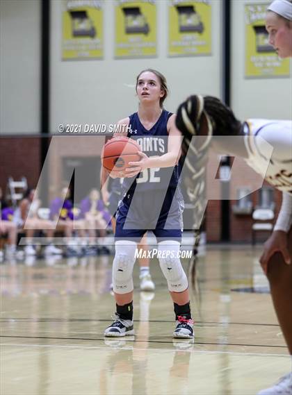 Thumbnail 2 in Blue Springs vs Aquinas (810 Varsity Showcase) photogallery.