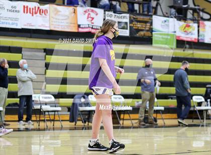 Thumbnail 3 in Blue Springs vs Aquinas (810 Varsity Showcase) photogallery.