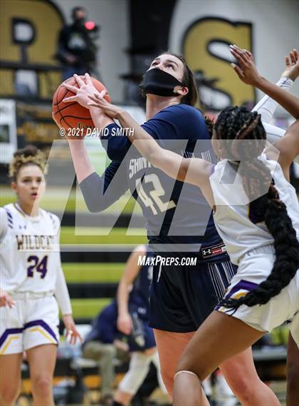 Thumbnail 1 in Blue Springs vs Aquinas (810 Varsity Showcase) photogallery.