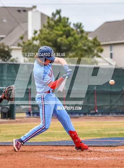 Thumbnail 3 in Tompkins vs Lamar photogallery.