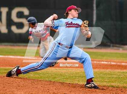 Thumbnail 3 in Tompkins vs Lamar photogallery.