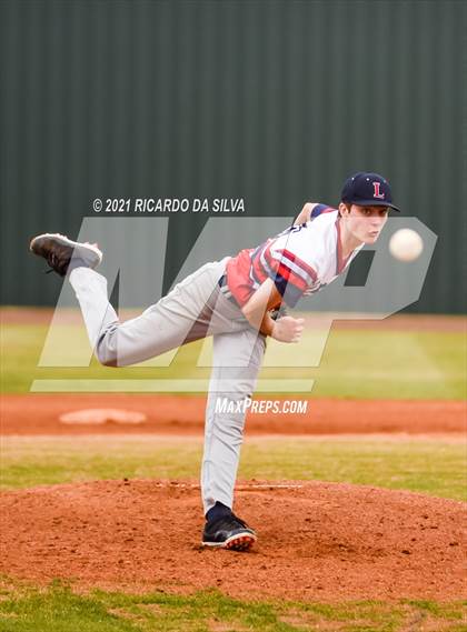 Thumbnail 3 in Tompkins vs Lamar photogallery.