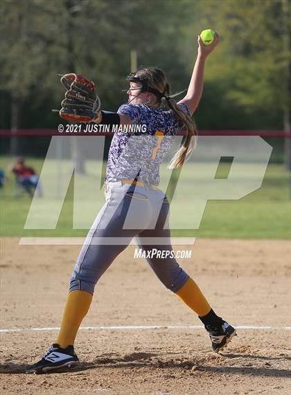 Thumbnail 2 in Ashdown @ Glen Rose photogallery.