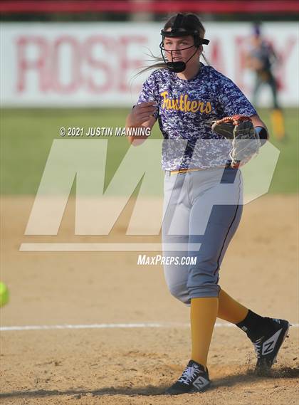 Thumbnail 1 in Ashdown @ Glen Rose photogallery.