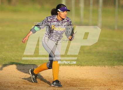 Thumbnail 2 in Ashdown @ Glen Rose photogallery.
