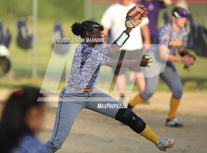 Thumbnail 2 in Ashdown @ Glen Rose photogallery.