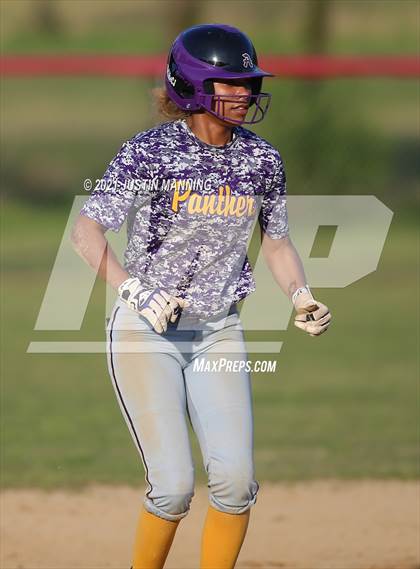 Thumbnail 2 in Ashdown @ Glen Rose photogallery.