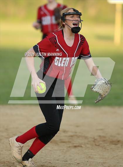 Thumbnail 2 in Ashdown @ Glen Rose photogallery.