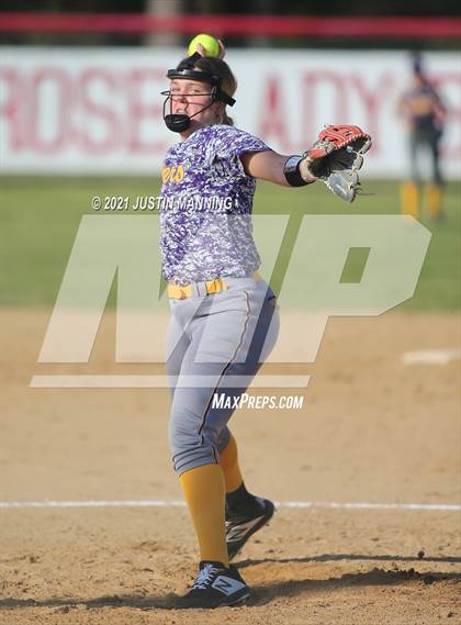 Thumbnail 3 in Ashdown @ Glen Rose photogallery.