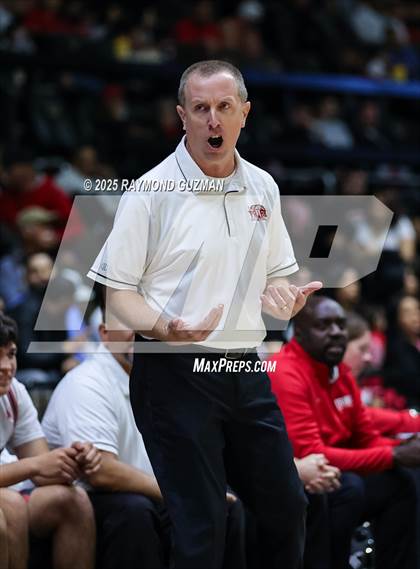 Thumbnail 2 in Chowchilla vs. Fowler (CIF CS Division VI Section Championship) photogallery.