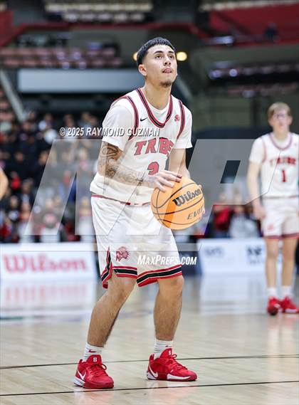 Thumbnail 2 in Chowchilla vs. Fowler (CIF CS Division VI Section Championship) photogallery.