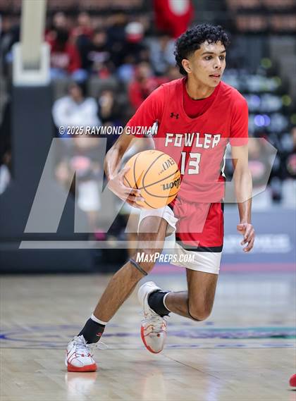 Thumbnail 3 in Chowchilla vs. Fowler (CIF CS Division VI Section Championship) photogallery.