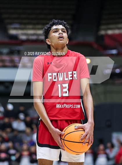 Thumbnail 3 in Chowchilla vs. Fowler (CIF CS Division VI Section Championship) photogallery.