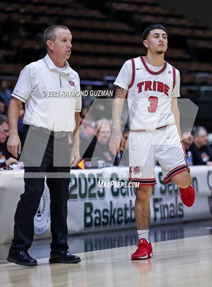 Thumbnail 3 in Chowchilla vs. Fowler (CIF CS Division VI Section Championship) photogallery.
