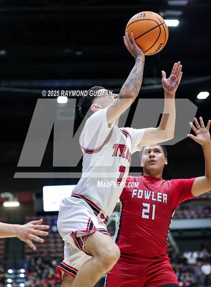 Thumbnail 3 in Chowchilla vs. Fowler (CIF CS Division VI Section Championship) photogallery.