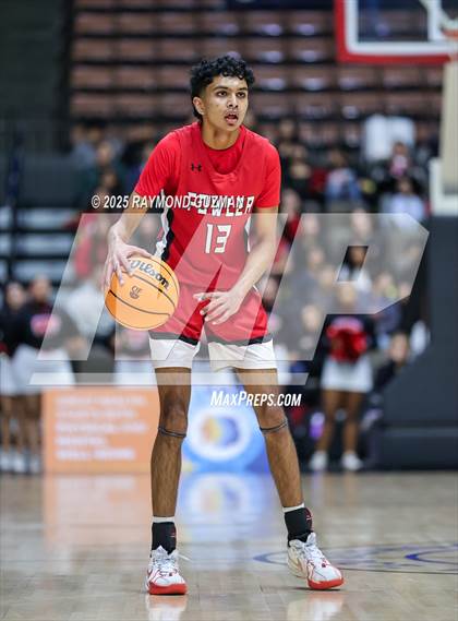 Thumbnail 1 in Chowchilla vs. Fowler (CIF CS Division VI Section Championship) photogallery.