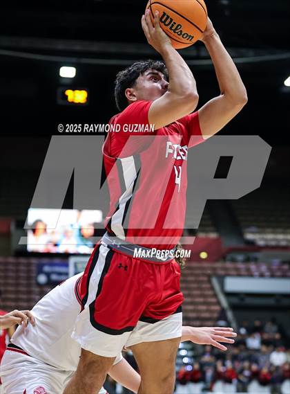 Thumbnail 1 in Chowchilla vs. Fowler (CIF CS Division VI Section Championship) photogallery.