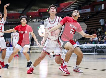Thumbnail 1 in Chowchilla vs. Fowler (CIF CS Division VI Section Championship) photogallery.