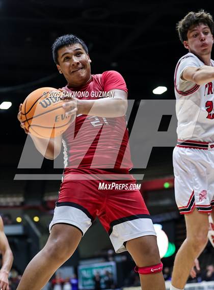 Thumbnail 1 in Chowchilla vs. Fowler (CIF CS Division VI Section Championship) photogallery.