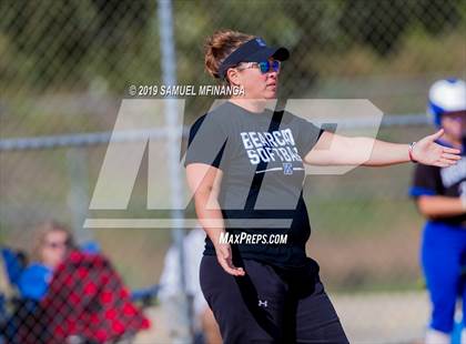 Thumbnail 2 in Kearney vs. Lincoln East photogallery.