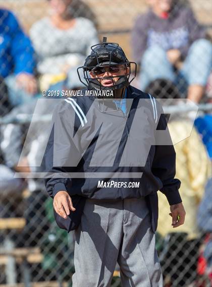 Thumbnail 3 in Kearney vs. Lincoln East photogallery.