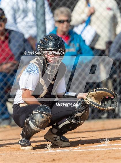 Thumbnail 2 in Kearney vs. Lincoln East photogallery.
