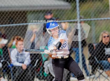 Thumbnail 3 in Kearney vs. Lincoln East photogallery.
