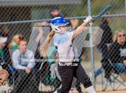 Thumbnail 2 in Kearney vs. Lincoln East photogallery.