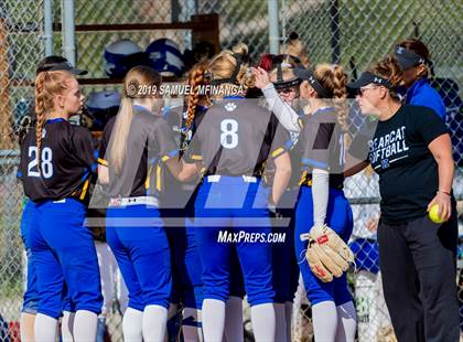 Thumbnail 2 in Kearney vs. Lincoln East photogallery.