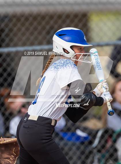 Thumbnail 1 in Kearney vs. Lincoln East photogallery.