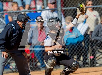 Thumbnail 1 in Kearney vs. Lincoln East photogallery.