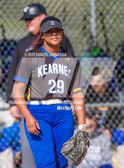 Thumbnail 2 in Kearney vs. Lincoln East photogallery.