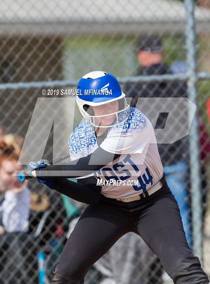 Thumbnail 1 in Kearney vs. Lincoln East photogallery.