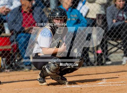 Thumbnail 3 in Kearney vs. Lincoln East photogallery.